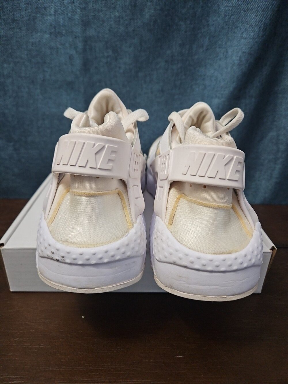 Nike Air Huarache Triple White GS 654275-110 Size 6.5Y | Women's 8 | Retro - Picture 3 of 16